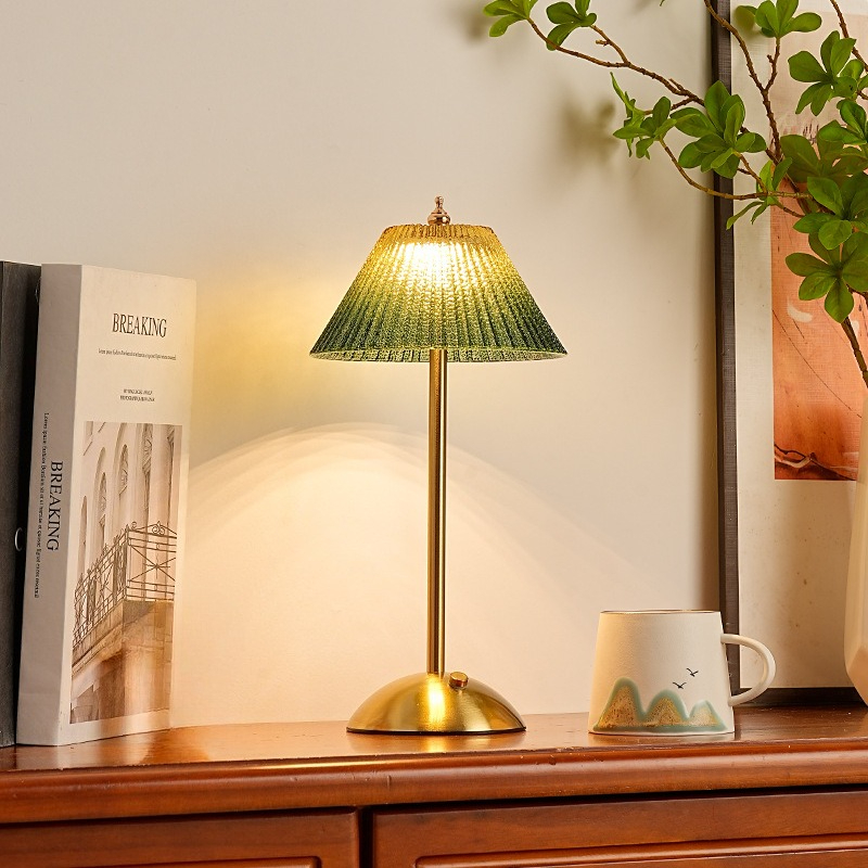 Lampada da Tavolo in Vetro Ver - Glass Bed recensione e prezzo
