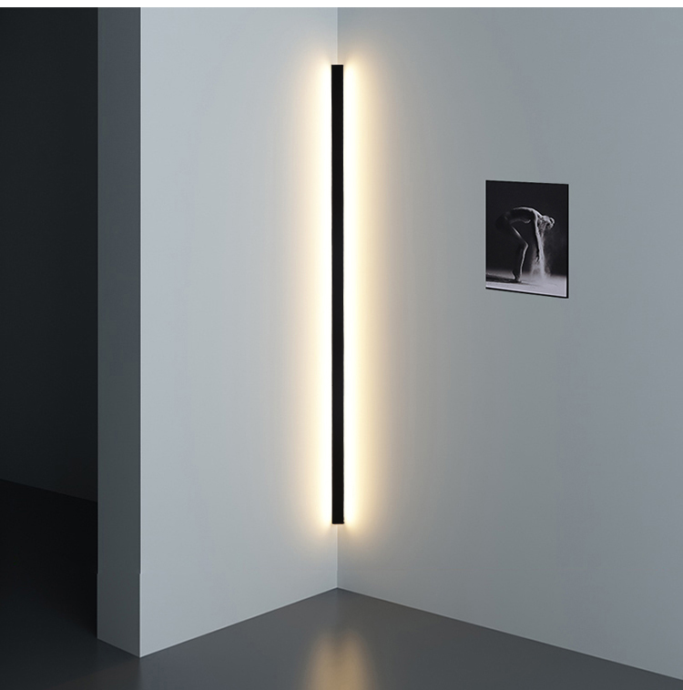 Lampada da Parete a Striscia L - Glass Bed recensione e prezzo