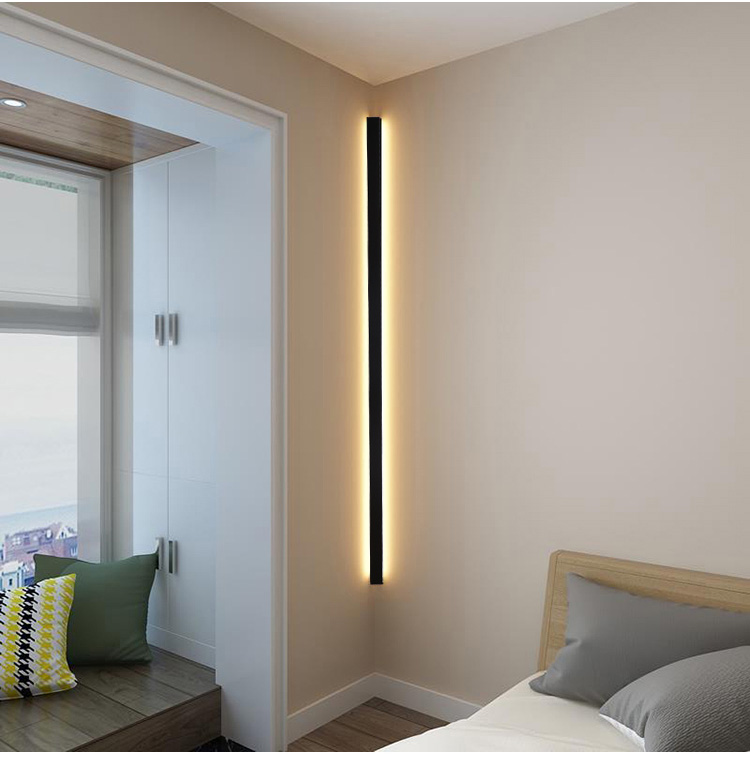 Lampada da Parete a Striscia L - Glass Bed recensione e prezzo